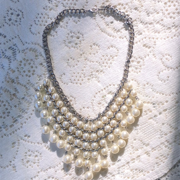 Pearl Jewelry - Pearl choker necklace  -  Tiered layers accent this lovely necklace.   Costume